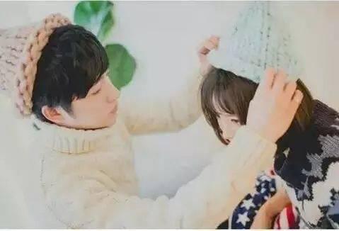 名记：恩比德告知球队他想出战掘金的比赛，结果热身时无法起跳
